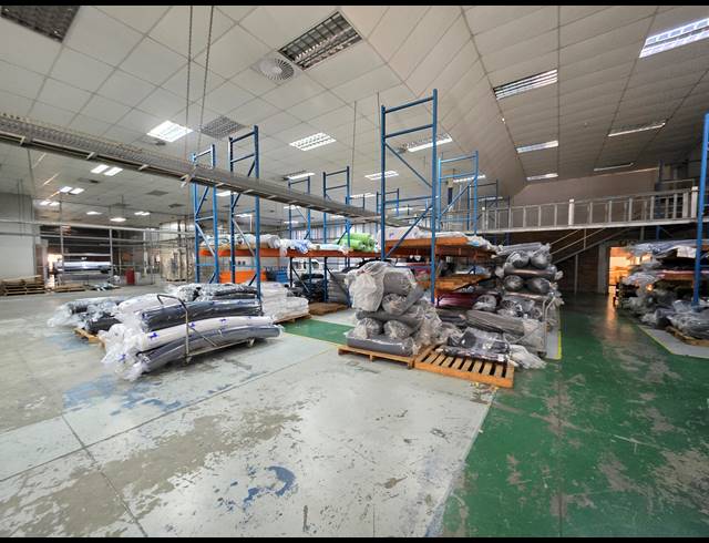 3,168M² WAREHOUSE FOR SALE IN SELBY